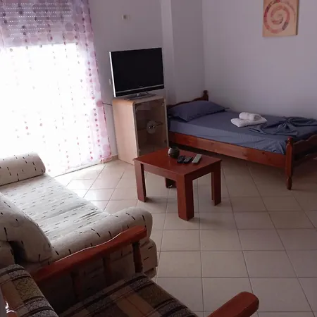 Ema Apartment